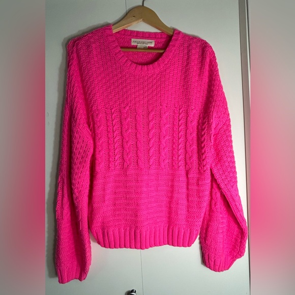 Saltwater Luxe “Ronnie Sweater” Hot Pink!! - Picture 5 of 6